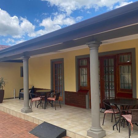 Madlula'S Guesthouse Pietermaritzburg Exterior photo
