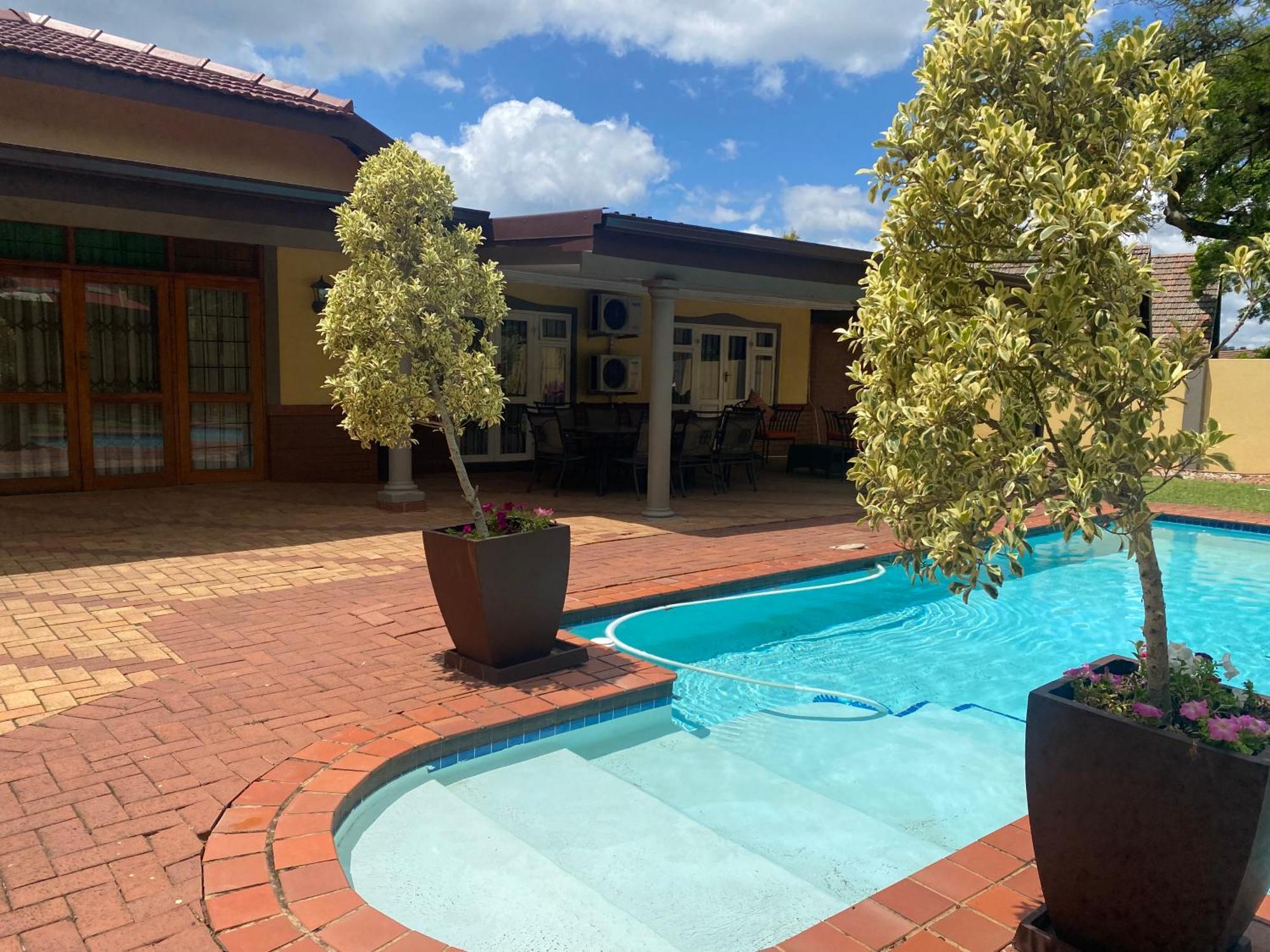 Madlula'S Guesthouse Pietermaritzburg Exterior photo