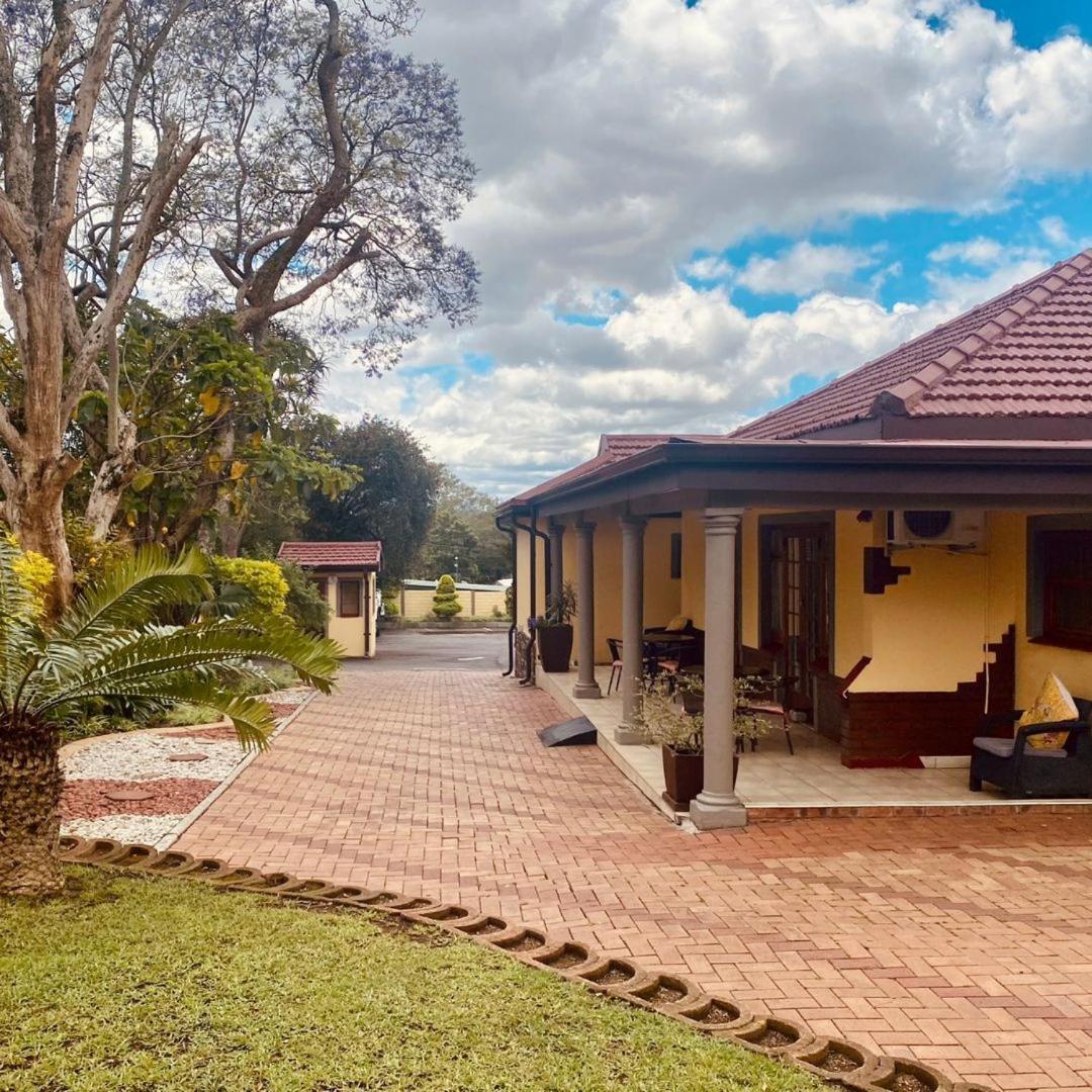 Madlula'S Guesthouse Pietermaritzburg Exterior photo