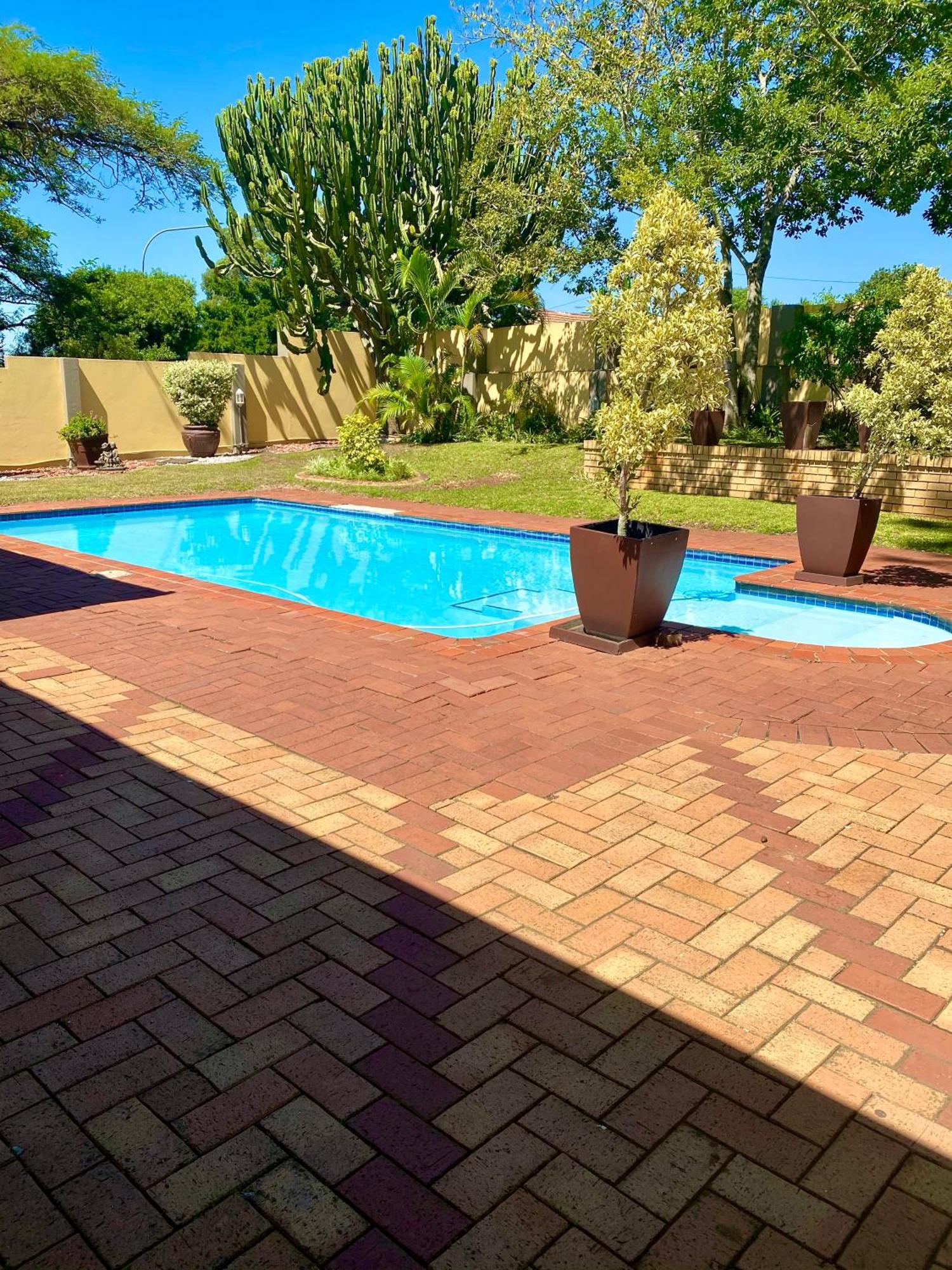 Madlula'S Guesthouse Pietermaritzburg Exterior photo
