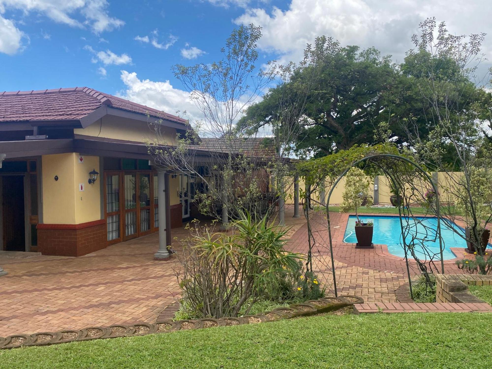 Madlula'S Guesthouse Pietermaritzburg Exterior photo
