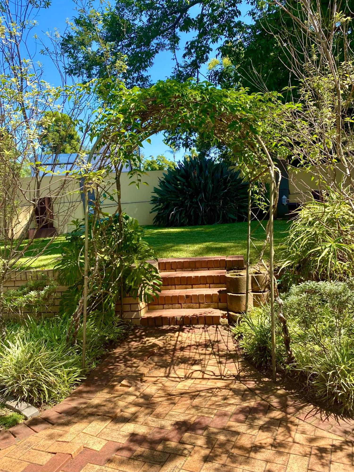 Madlula'S Guesthouse Pietermaritzburg Exterior photo