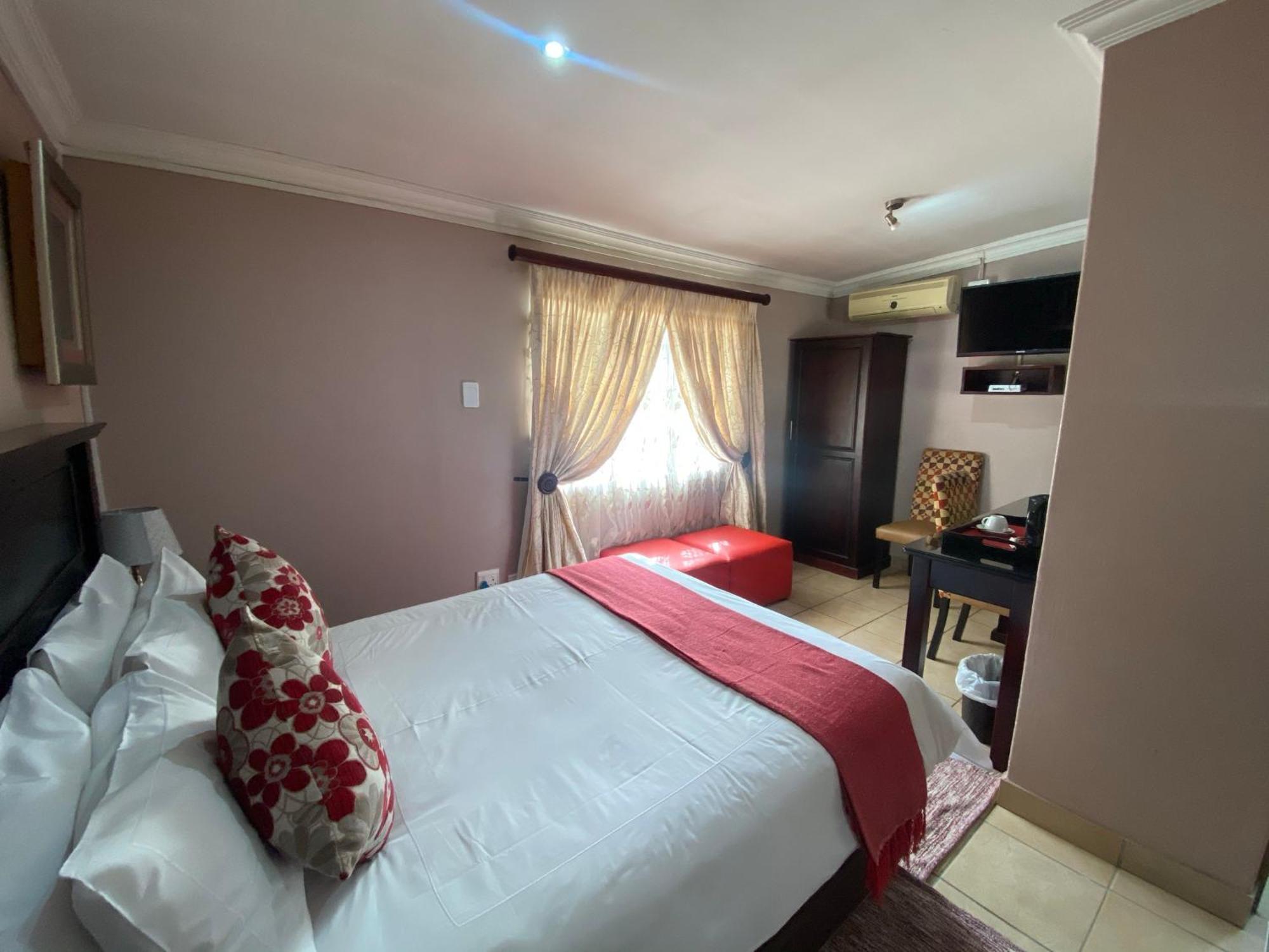 Madlula'S Guesthouse Pietermaritzburg Exterior photo