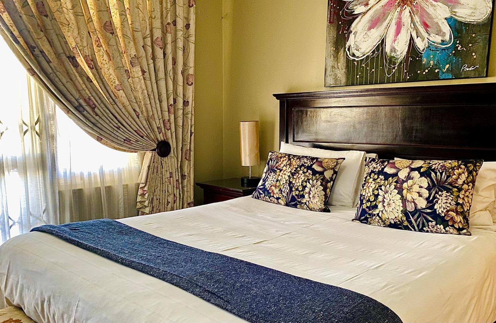 Madlula'S Guesthouse Pietermaritzburg Exterior photo